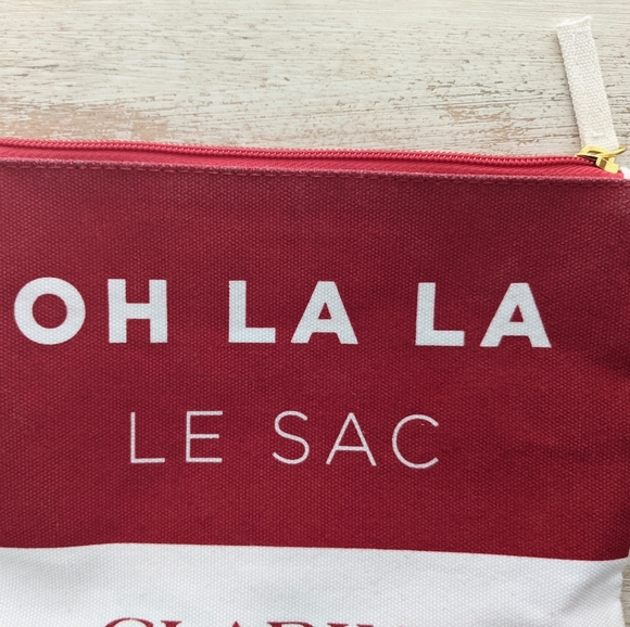 LIKE NEW! CLARINS Christmas 🎄 Theme Makeup Bag - Picture 4 of 13